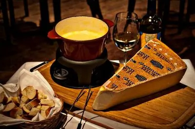 Zoé Fondues – karaoké et cocktails