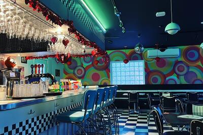 Le Vintage 5080 Resto-Bar