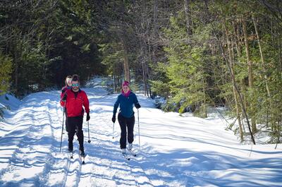 Base de plein air André-Nadeau / Ski de fond et raquette
